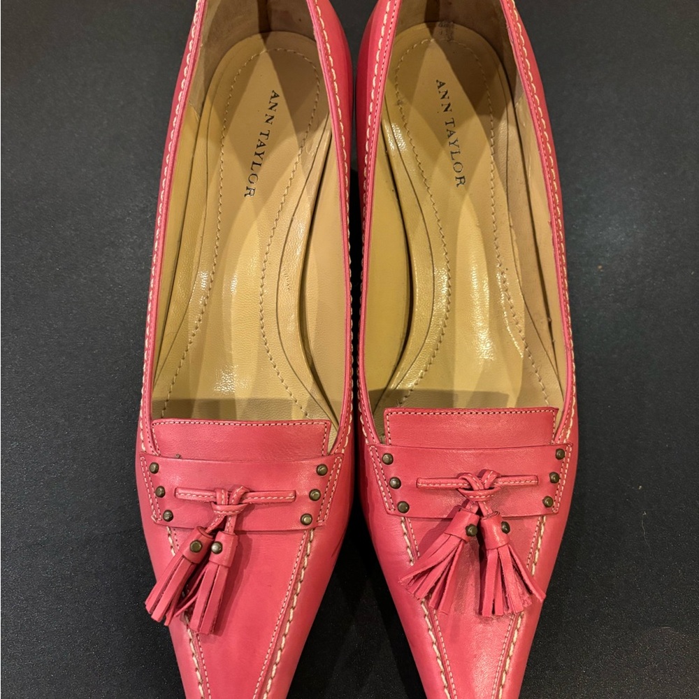 Ann Taylor Pink Leather Kitten Heel Shoes - Picture 6 of 6